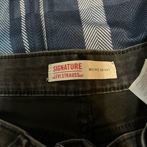 Black Levi jeans for women